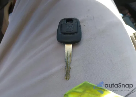 2011 Nissan Sentra 2.0 из США, поврежденный, VIN 3N1AB6AP8BL732124